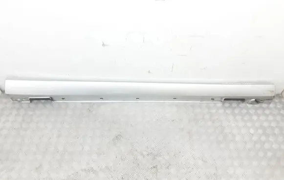 Mercedes-Benz E W212 Sill A2126900840
