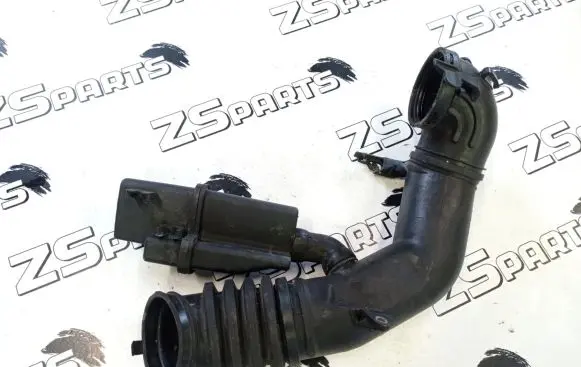 Mercedes-Benz CLK A208 C208 Air intake duct part A1121410004 060931750313 A1121410082