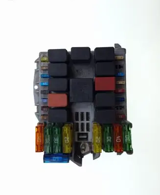 Iveco Daily 35 - 40.10 Fuse module 69501171