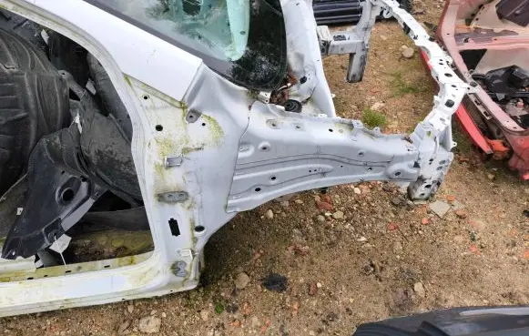 Opel Mokka Front quarter panel 