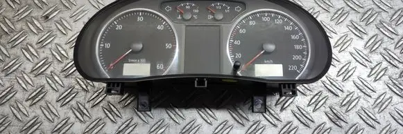 Volkswagen Polo IV 9N3 Speedometer (instrument cluster) 6Q0920802L
