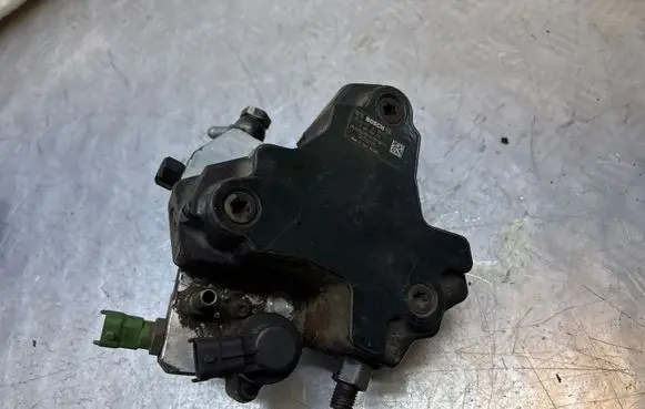Volvo XC70 Fuel injection high pressure pump 0445010111 30756125