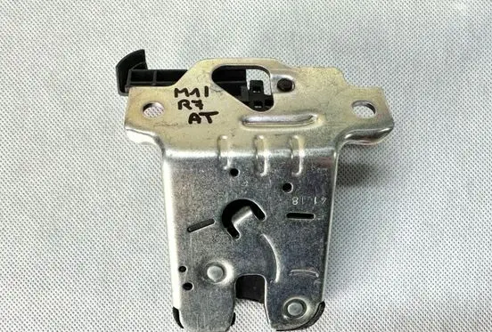 Volkswagen Passat Alltrack Tailgate/trunk/boot lock/catch/latch 5TA827505D