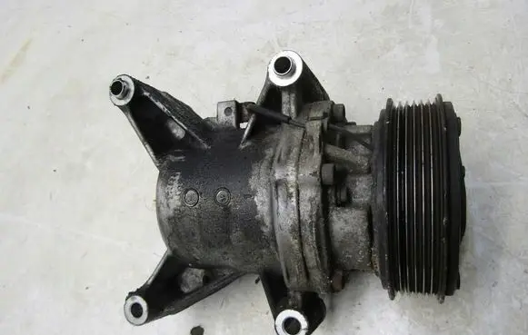 Mazda 2 Air conditioning (A/C) compressor (pump) DA6R-61450