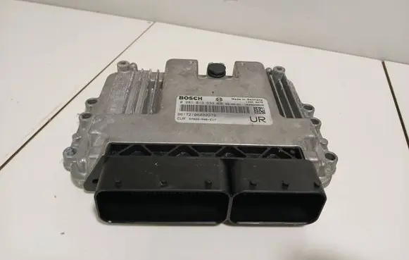 Honda CR-V Engine control unit/module 0281013633 1039S28649 37820R06E17