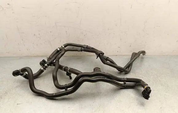 Volvo XC40 Engine coolant pipe/hose