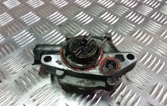 Mazda 2 Vacuum pump 9653446680
