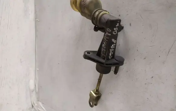 Hyundai Sonata Clutch master cylinder