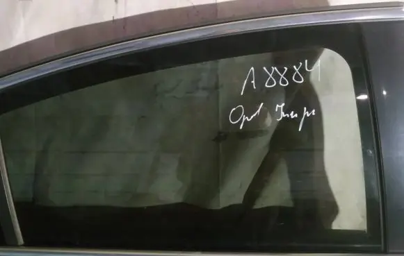 Opel Insignia A Rear door window glass 
