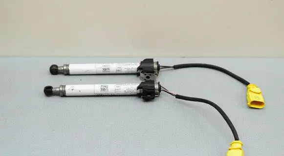 Audi Q5 SQ5 Bonnet Pedestrian Airbag Actuator 80A823823D