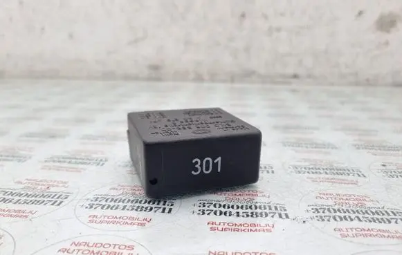 Audi A4 S4 B5 8D Other relay 4A0919471