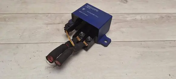Volvo V50 Glow plug pre-heat relay 31296273