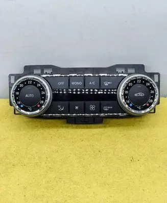Mercedes-Benz C W204 Climate control unit 2048305790 330800