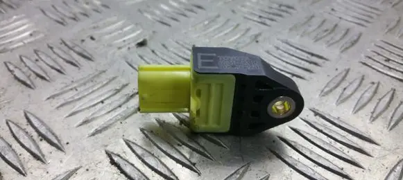 Toyota RAV 4 (XA30) Airbag deployment crash/impact sensor 8983142010