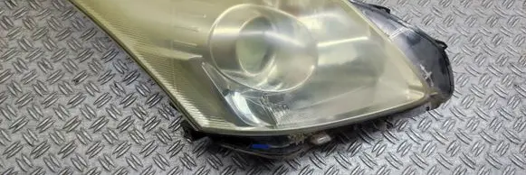 Toyota Avensis T270 Headlight/headlamp 8112605310