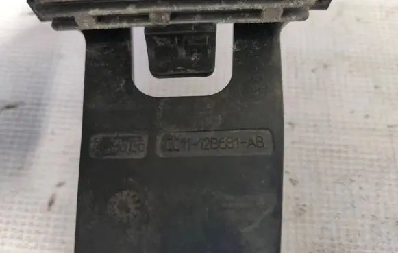 Glow plug pre-heat relay