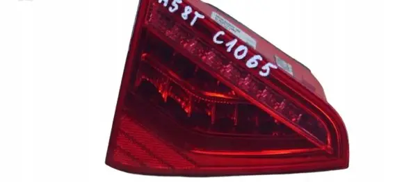 Audi A5 8T 8F Tailgate rear/tail lights 8T0945093C