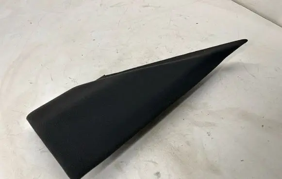 Maserati Ghibli (C) pillar trim 670010928