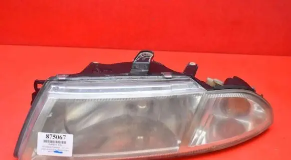 Mitsubishi Carisma Headlight/headlamp 15157700