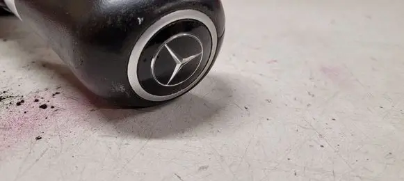Mercedes-Benz C W204 Gear lever shifter trim leather/knob A2042672310