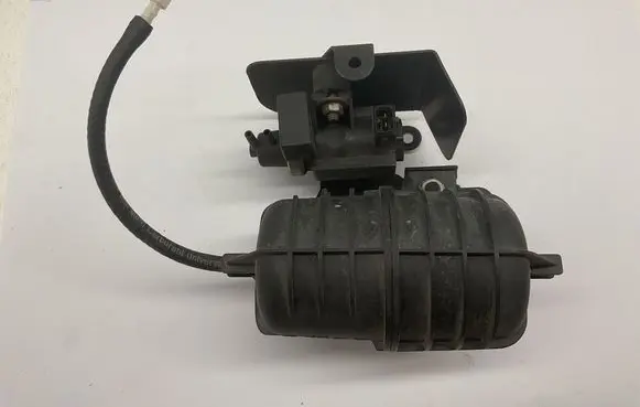 Land Rover Range Rover L322 Vacuum air tank 11652247620