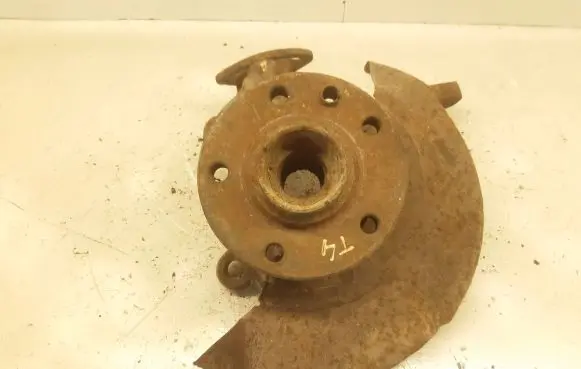 Volkswagen Transporter - Caravelle T4 Front wheel hub spindle knuckle