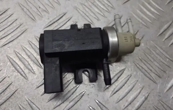 Audi A3 S3 8L Turbo solenoid valve 1J0906627