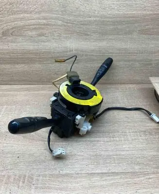 Mitsubishi Carisma Wiper turn signal indicator stalk/switch MR228461