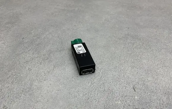 Skoda Fabia Mk3 (NJ) USB socket connector 5Q0035726E