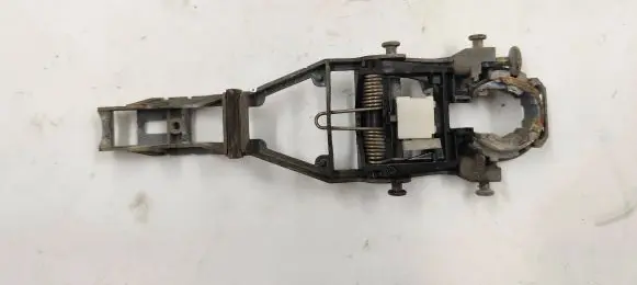 Volkswagen Jetta V Front door exterior handle/bracket 1K0837886