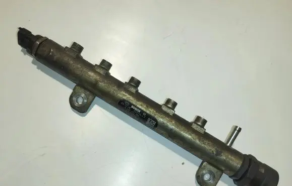Opel Vectra C Fuel main line pipe 55200266 053116L3 0445214056