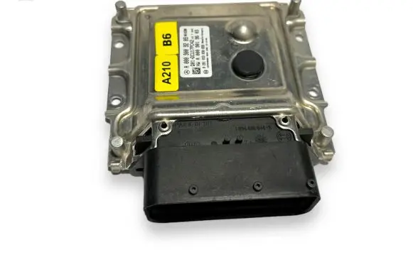 Mercedes-Benz C W205 Reducing agents exhaust control unit A0009006706 A0009012003 0281031381