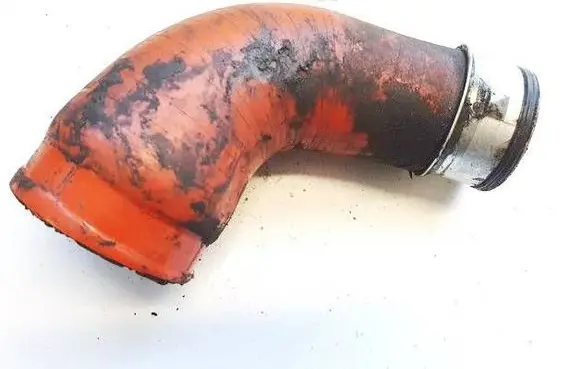 Volkswagen PASSAT B6 Intercooler hose/pipe 