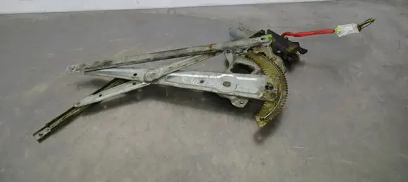 Mitsubishi Pajero Front door window regulator with motor 