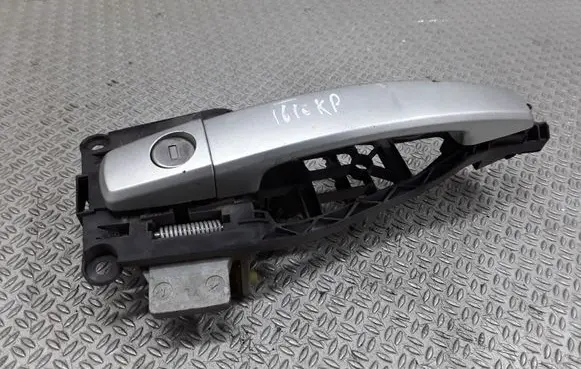 Opel Astra H Front door exterior handle