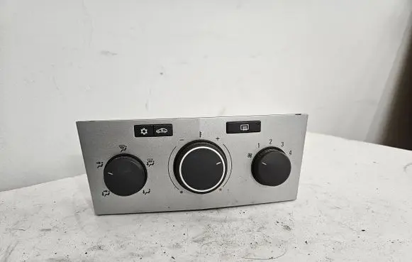 Opel Zafira B Climate control unit 13201299