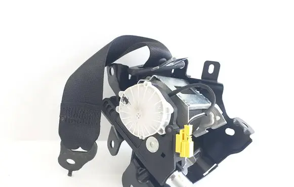Mercedes-Benz C W204 Rear seatbelt A2046301731 A2048600785 33059929
