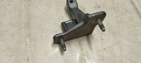 Mercedes-Benz GLC X253 C253 Front door lower hinge 2531608
