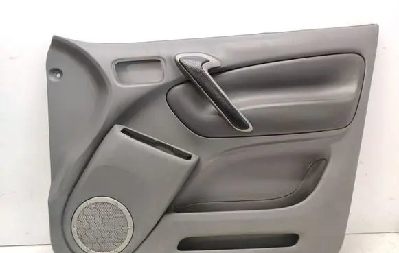 Toyota RAV 4 (XA20) Front door card panel trim 204030174 Y204030174
