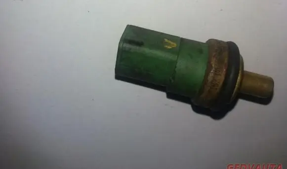 Audi A4 S4 B5 8D Coolant temperature sensor 059919501A