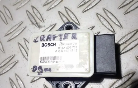 Volkswagen Crafter ESP acceleration yaw rate sensor A0065424218 0265005774