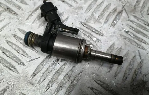 Peugeot RCZ Fuel injectors set V759162380 8024