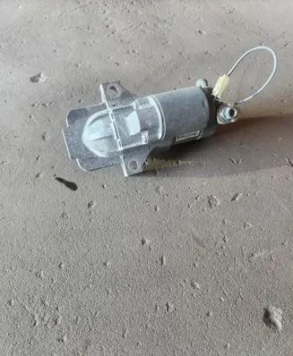 Mazda 3 I Starter motor M000T90981 L813