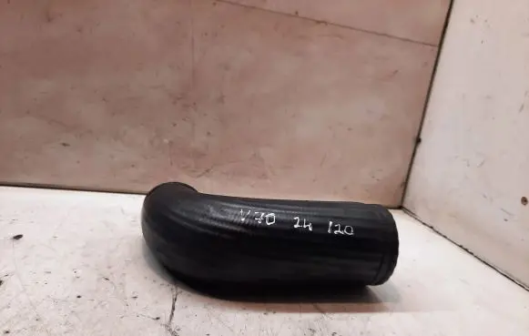Volvo V70 Intercooler hose/pipe