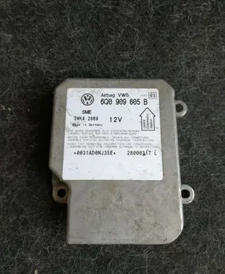 Volkswagen PASSAT B7 Airbag control unit/module 6Q0909605B