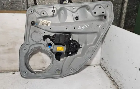Volkswagen Golf IV Rear door window regulator with motor 1J4839730G 1J4959812C