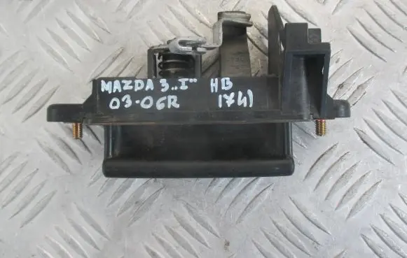 Mazda 3 I Tailgate/trunk/boot lock/catch/latch