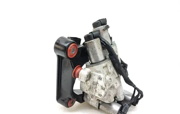 BMW 7 F01 F02 F03 F04 Active stabilizer control/valve assembly 6775258 1064110 9178791