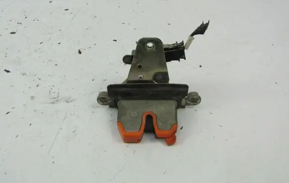 Skoda Octavia Mk1 (1U) Tailgate/trunk/boot lock/catch/latch 