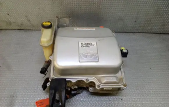 Toyota Prius (XW20) Voltage converter inverter G920047120